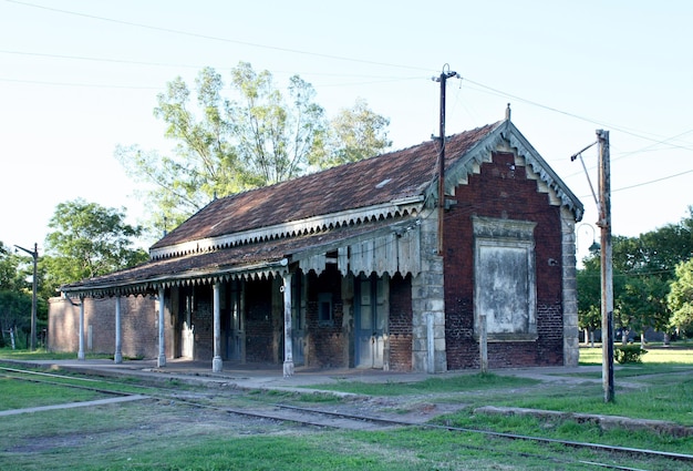 Antigua estación de tren abandonada