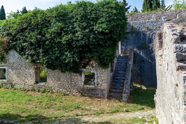 Antigua fortaleza en Herceg Novi