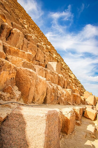 Foto la antigua pirámide de chefren en giza egipto