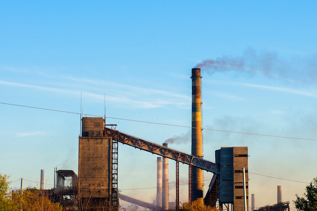 Antigua planta química de pipas de humo