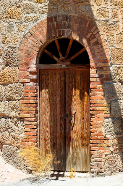 Foto antigua puerta de madera