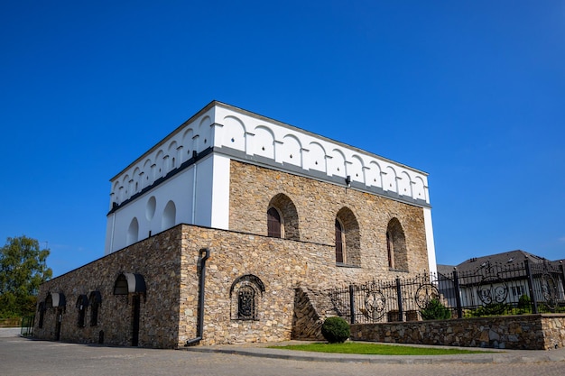 La antigua sinagoga judía en la ciudad de Satanov