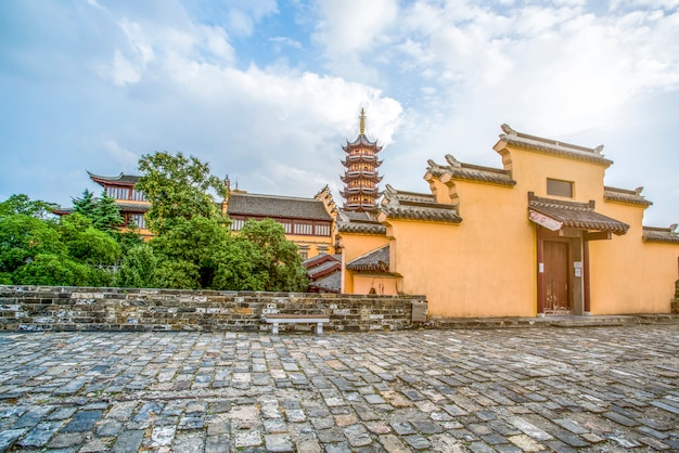 Antiguas murallas y templos en Nanjing, China
