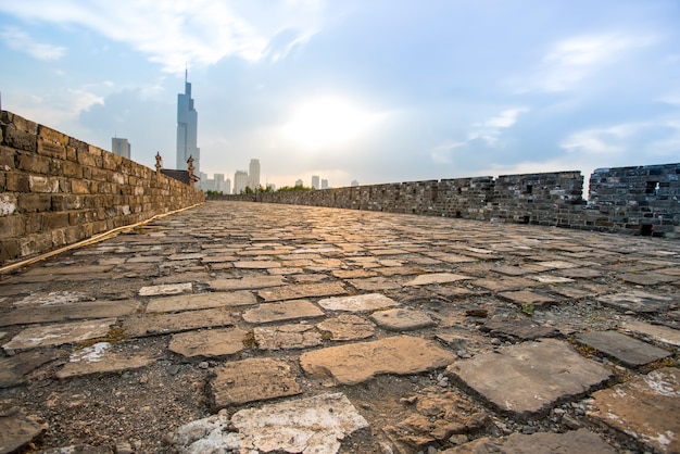 Antiguas murallas y templos en Nanjing, China