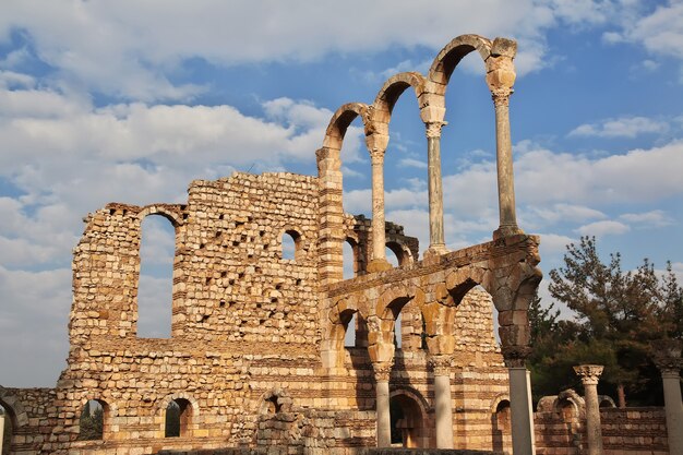 Antiguas ruinas romanas en Anjar del Líbano