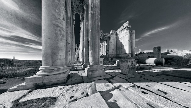 Foto antiguas ruinas en el templo de baco