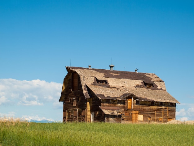 Antiguo granero en un rancho abandonado en Colorado.