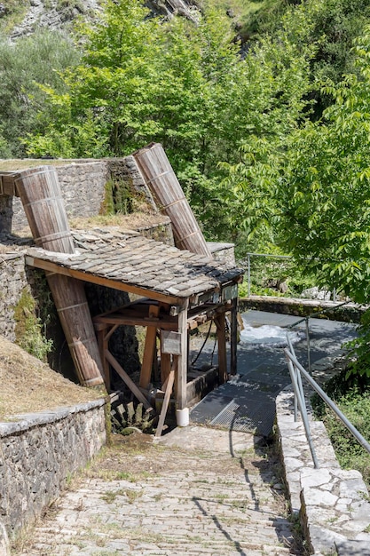 Antiguo molino de agua Tzoumerka Epiro Grecia