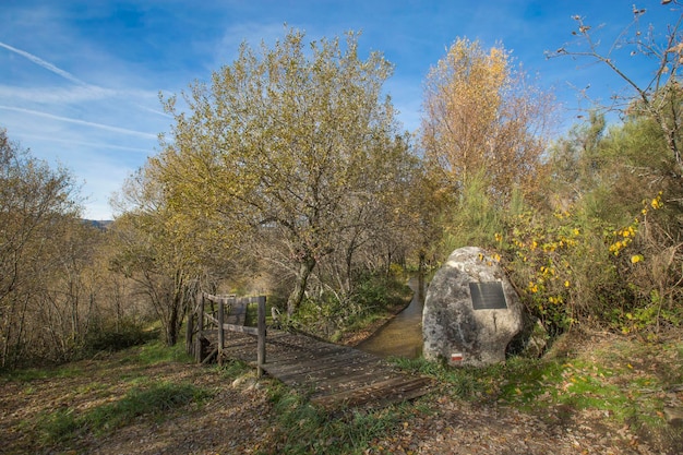 Foto antiguo monasterio y aldea de pitoes das junias portugal serra do geres