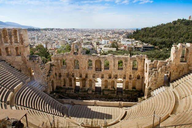 Foto el antiguo odeo de la acrópolis el teatro de herodes ático