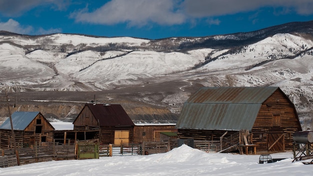 Antiguo pajar en la granja en Colorado.