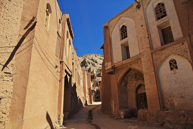 Antiguo pueblo de Abyaneh en Irán