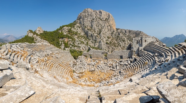 Un antiguo teatro en Termessos sin turistas, ciudad cerca de Antalya en Turquía