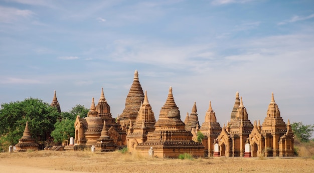 Antiguos templos budistas en Bagan