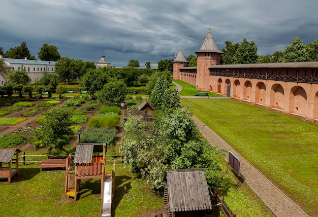 Antiguos templos y monasterios de la ciudad de Suzdal Rusia