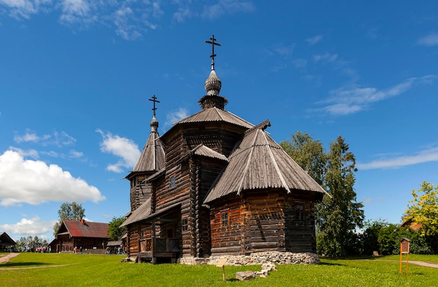 Antiguos templos y monasterios de la ciudad de Suzdal