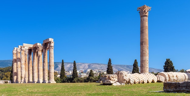 Antike griechische Ruinen des Zeus-Tempels in Athen Griechenland