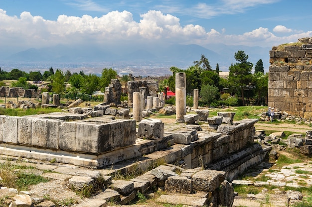 Antike Ruinen von Hierapolis in Pamukkale, Türkei