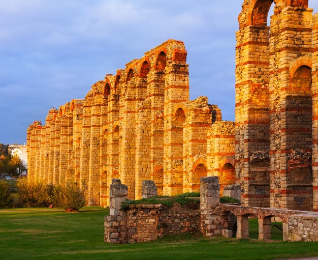 antikes römisches Aquädukt in Merida. Spanien