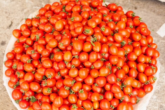 Anzeige von Tomaten am Markt