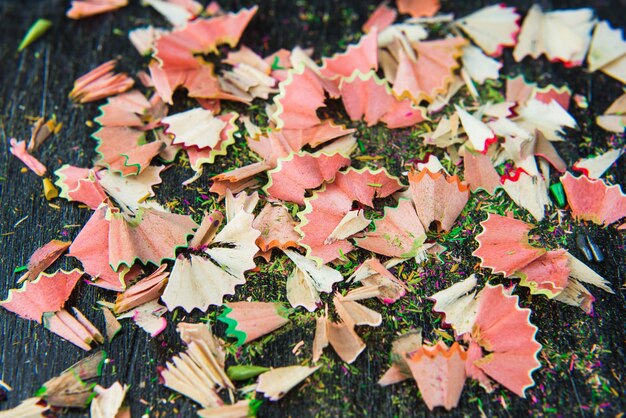 Aparas de lápis multicoloridos