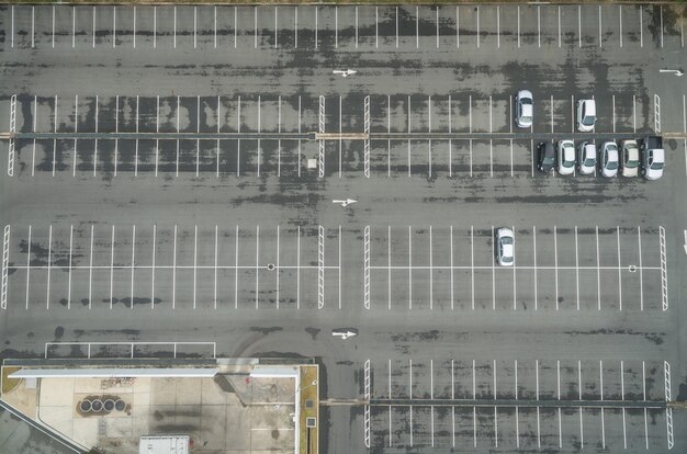 Aparcamientos vacíos, vista aérea.