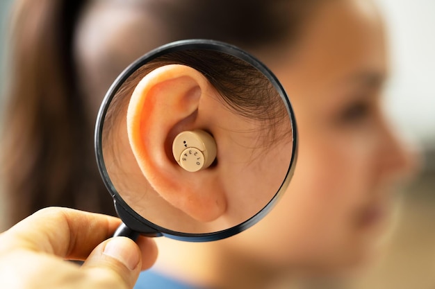 Foto aparelho auditivo audiologia para surdos
