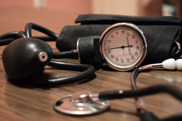 Aparelho para medir a pressão arterial