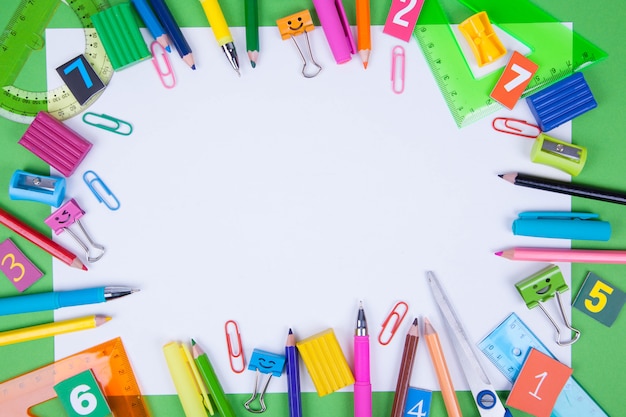 Apartamento leigos de material de papelaria escritório e escola.