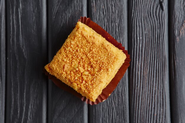 Aperitivo para la recepción. Tiramisú, pastel de caramelo al pan.