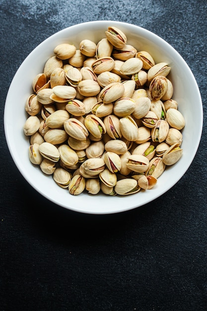 Aperitivos sabrosos frutos secos pistachos