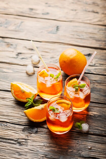 Aperol Spritz con naranja