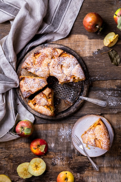 Apfelkuchen. Duftendes Herbstbacken.