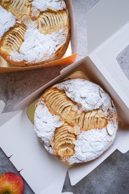 Apfelkuchen mit Mandelscheibe