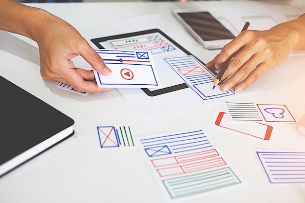 Aplicación de planificación de Creative Web Designer y desarrollo del marco de diseño de plantilla