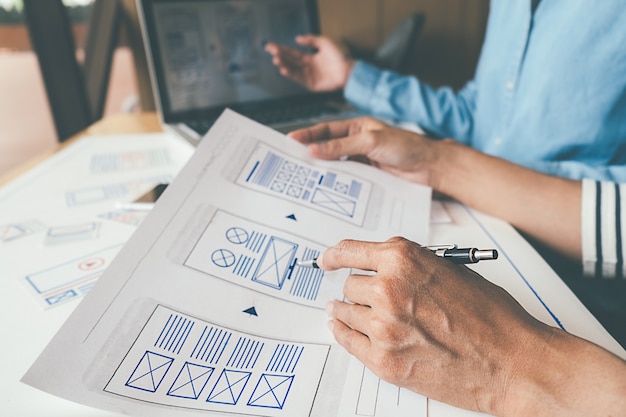 Aplicación de planificación de Creative Web Designer y diseño de plantilla de desarrollo
