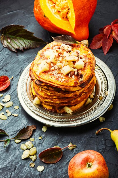 Appetitreiche Kürbis-Pancakes