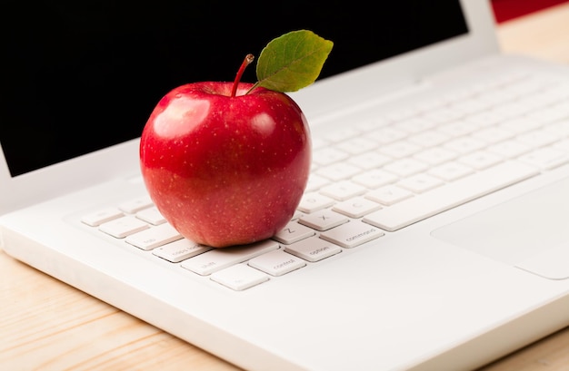 Foto apple-computer-computer-tastatur-technologie-lehrer-bildung-frucht