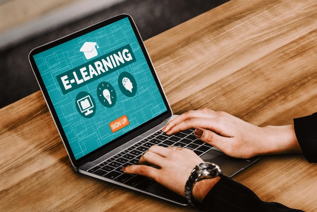 Aprendizaje electrónico para estudiantes y universidades