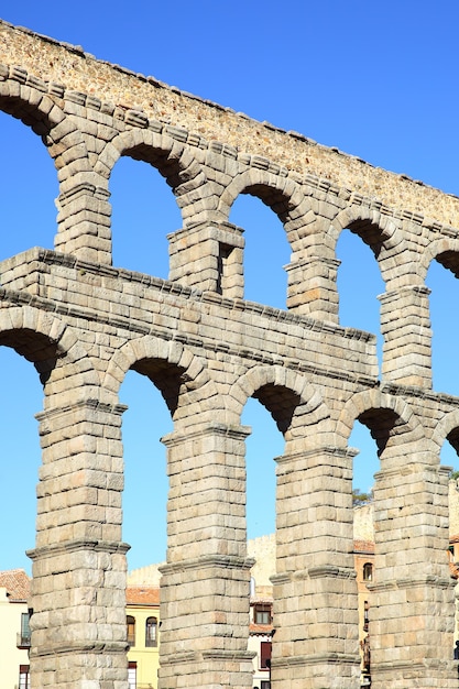 Aqueduto antigo em segóvia, espanha