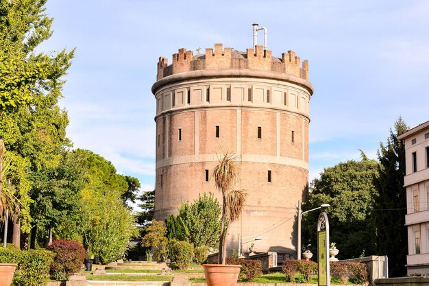 Foto aqueduto medieval em pádua