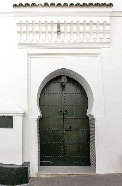 Arabische Architektur in der alten Medina Straßen Türen Fenster Details Tanger Marokko