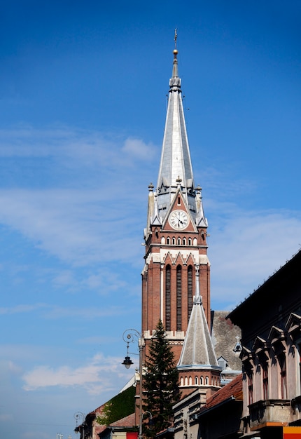 arad iglesia roja