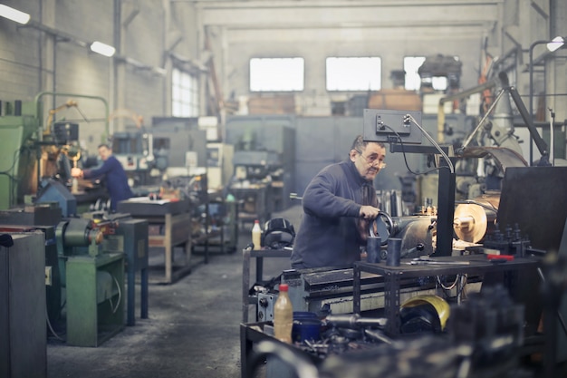 Arbeiter in einer Fabrik