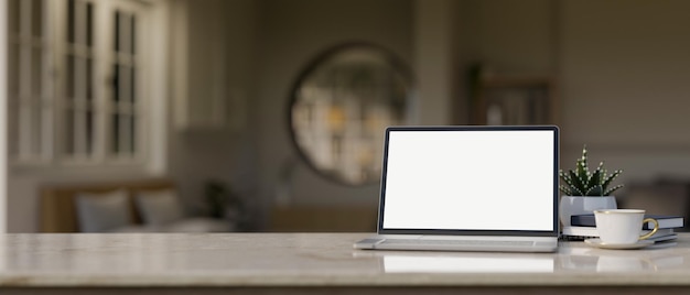 Arbeitsbereich Tischplatte mit Laptop-Mockup mit leerem Bildschirm im modernen Schlafzimmer