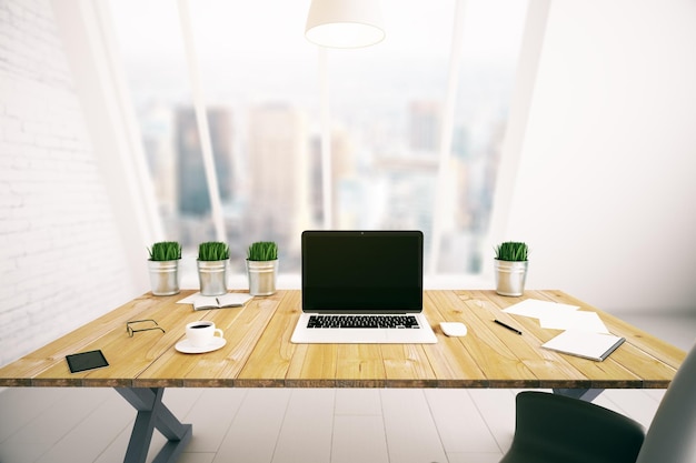 Arbeitsplatz mit Laptop