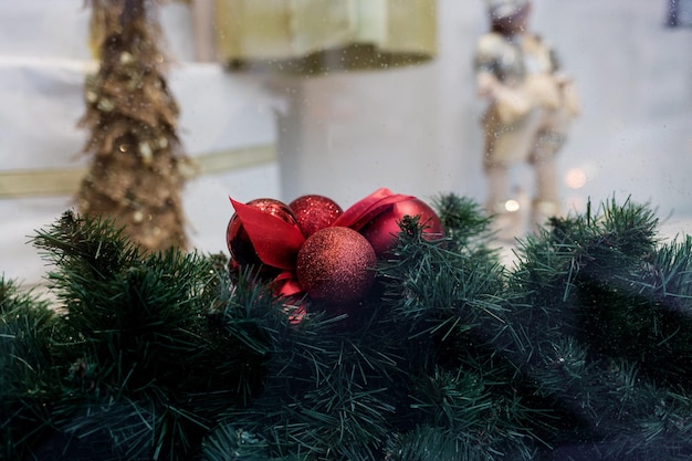 árbol de navidad bolas rojas