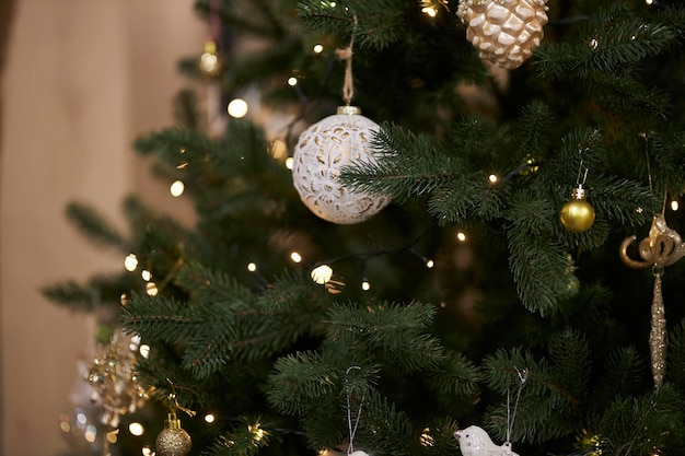 arbol de navidadÁrbol de navidad con adornos Adornos navideños colgantes