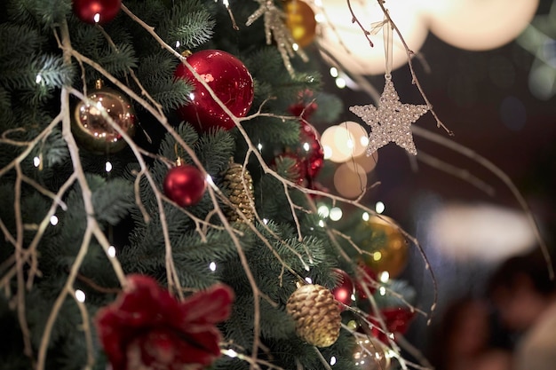 arbol de navidadÁrbol de navidad con adornos Adornos navideños colgantes