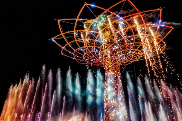 Foto Árbol de la vida en la expo de milán